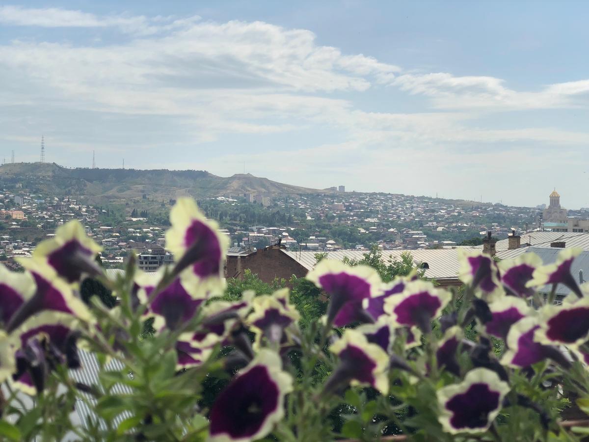 Hotel Kenari Tbilisi Buitenkant foto